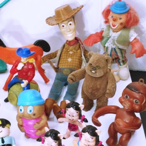 Lot of 27 Vintage 70s-80s Toys Assorted Karcher Monster Ernie Lil Pony Taz Smurf - Picture 11 of 12